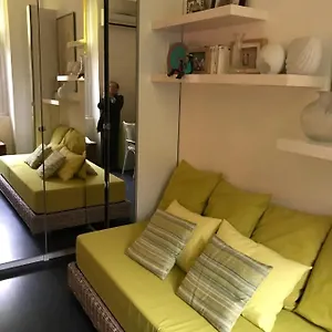  Privatunterkunft 1 Personne Avec Terrasse Centre 3 Nuits Min , Femme Uniquement
